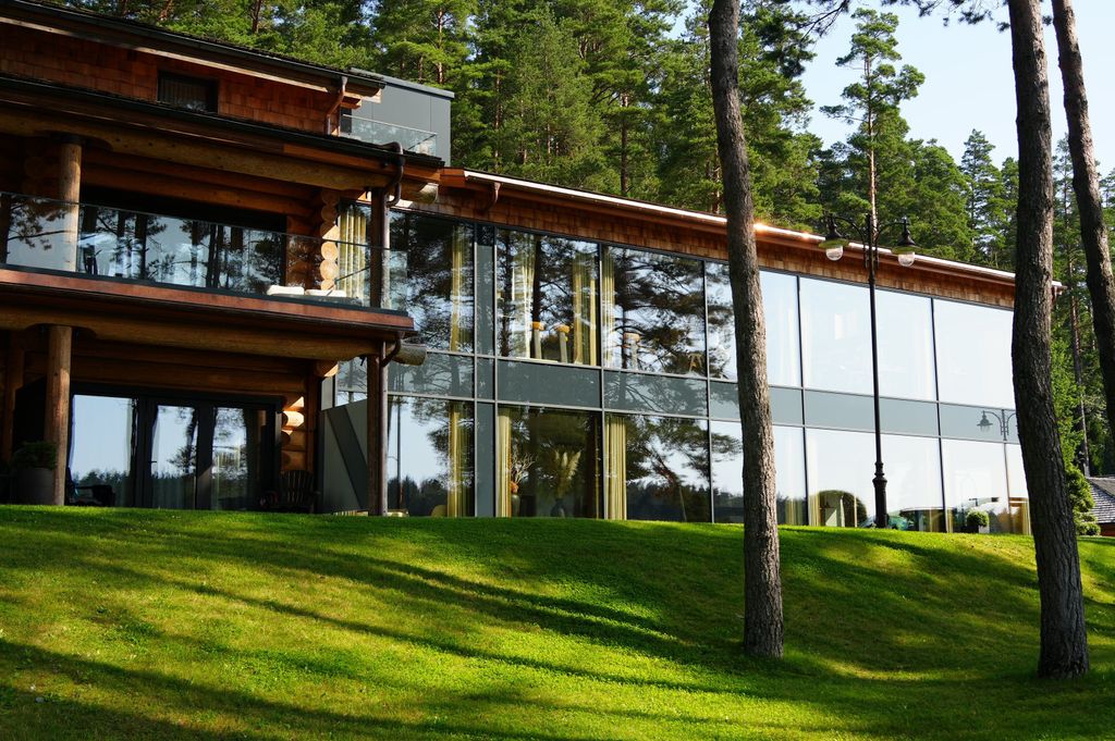 Relaxing lakeside wellness experience at Esperanza Lake Resort luxury resort in nature.